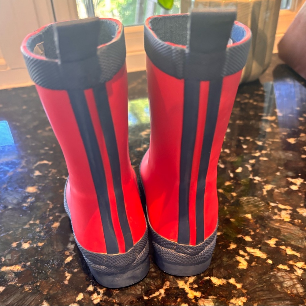 Hatley Kids Red Rain Boots, size 7 - Picture 3 of 4